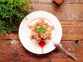 倒扣在盘中，随意装饰一下即可