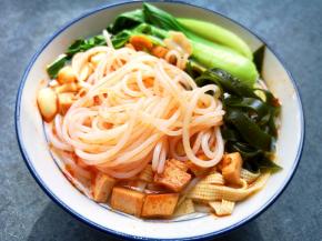 喜欢吃辣的可以放一些辣椒油更好吃。