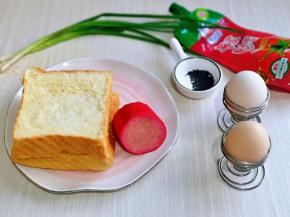 准备食材，吐司片买来的或者自己做的都可以。