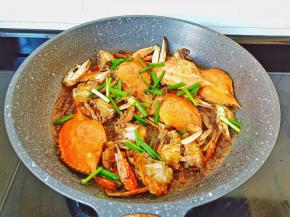 撒点葱段提香。