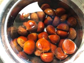板栗清洗干净