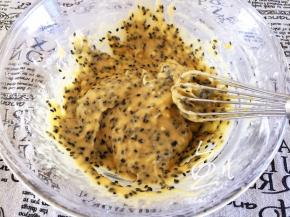 轻轻搅拌均匀，以免起面筋