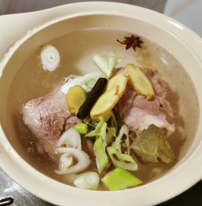 大火烧开转小火慢煲