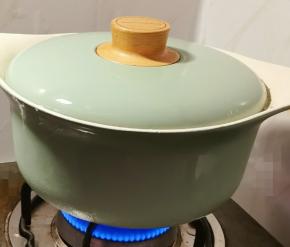 盖上盖子  保持温度