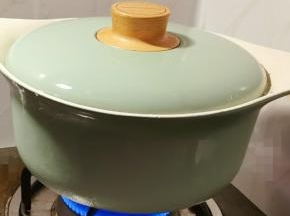 盖上盖子  保持温度