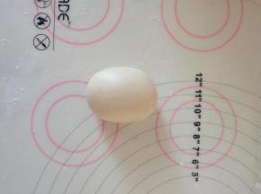 15、收紧封口，整形成一个长方形。