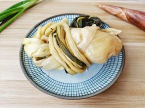 酸白菜爽脆的口感一直是我的最爱。