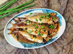 出锅了，鱼肉紧实，鲜美无比！