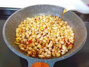 加料酒去腥增香。