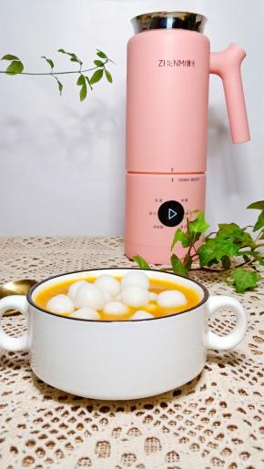 软糯的小圆子加上香甜的南瓜泥，口感一级棒！