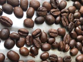 入烤箱中层160度烘焙四十分钟，再转高温200～250度烘焙十～十五分钟。