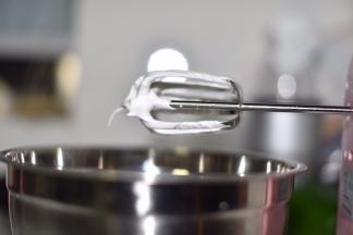 打发到如图状态即可。