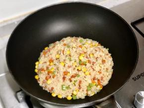 翻炒均匀后，关火盛起备用。