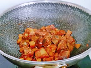 大火收汁，至浓稠即可关火。