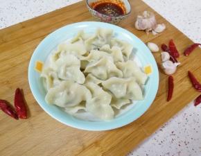 小丫头没停筷子的吃了二十多个。