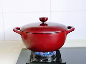 盖上盖子，大火烧开。