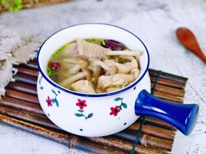 宝贝说野山鸡好香呀！