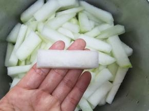 切成比较厚实长条