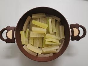 两天后糖全部融化成糖水