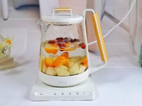 养生壶链接电源，启动炖品按键。