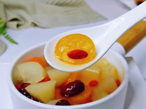 我家宝贝特别喜欢，连汤带水果宝贝一会就吃完了。