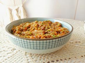 加入调味料用筷子搅拌上筋。