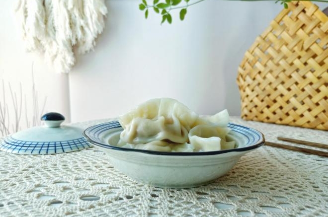 藕丁肉馅饺子