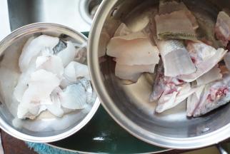 鲈鱼让卖家去骨取鱼片