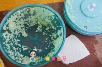 土豆去皮切碎备用