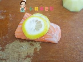 柠檬腌渍三文鱼去腥