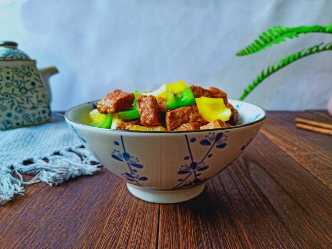 双椒烩牛肉粒