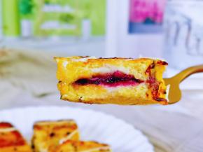 咬一口蓝莓酱爆出，大爱。