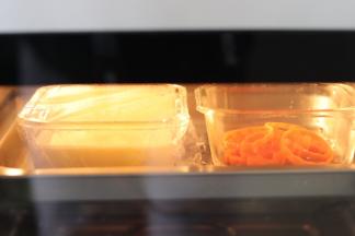 开启蒸的功能，蒸18分钟。如果用蒸锅的话，需要烧开水后放入，蒸10分钟，再闷5分钟左右就可以。