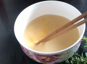 小米用清水浸泡半小时