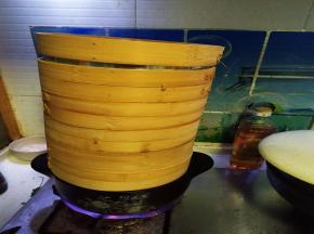 冷水上锅蒸18-20分钟