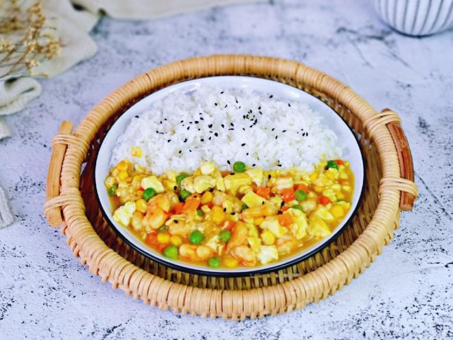 咖喱豆腐鲜虾盖浇饭