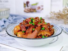 儿子一个人吃了一盘。