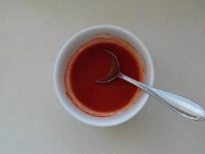 3 加入cook100新奥尔良烤肉料腌制30分钟以上