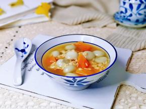 木瓜美容养颜呦～女生可以适当多吃一些～