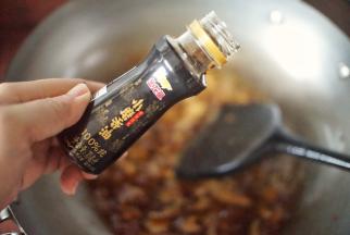 最后出锅淋入少许香油即可