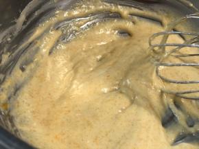 加入糖渍橙皮搅拌均匀