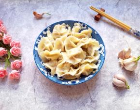 宝贝说没想到素馅饺子原来这么好吃。