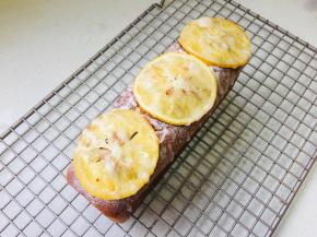 也可以淋些糖霜在上面（4克新鲜柠檬汁加20克糖粉）