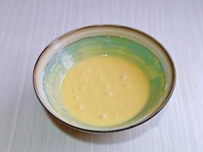 用手动打蛋器打至均匀，无干粉即可。