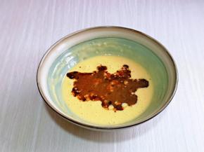 加入冲好的液体咖啡。