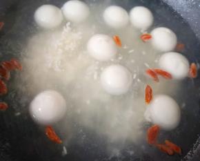 再次烧开即可关火。