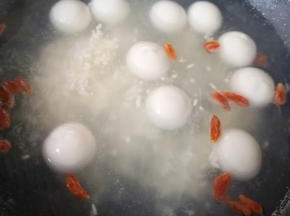 再次烧开即可关火。