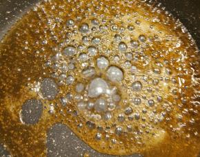 煮开后 开始起大泡泡 转小火