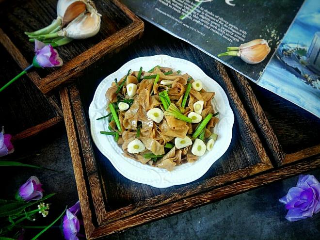 快手蒜瓣豆腐皮