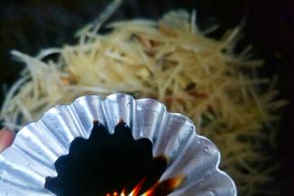 加入生抽翻炒均匀。